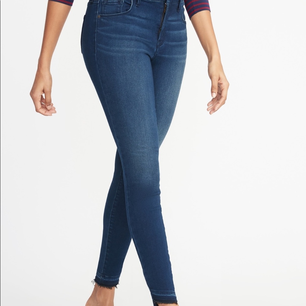 Old navy Built in warmth high rise jeans.